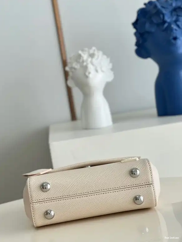 Fake Louis Bags MINI LOUIS CLUNY VUITTON 0611